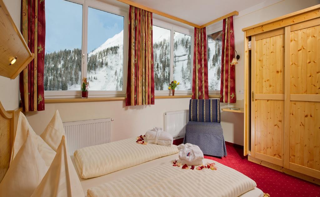 Hotel & Appartement Auerhahn Obertauern Δωμάτιο φωτογραφία